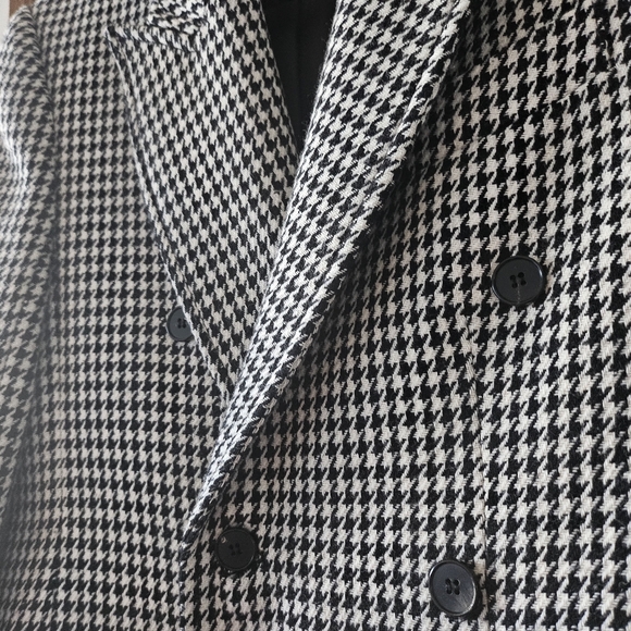 Designer Brand's check Coat [NEW] - Picture 7 of 7